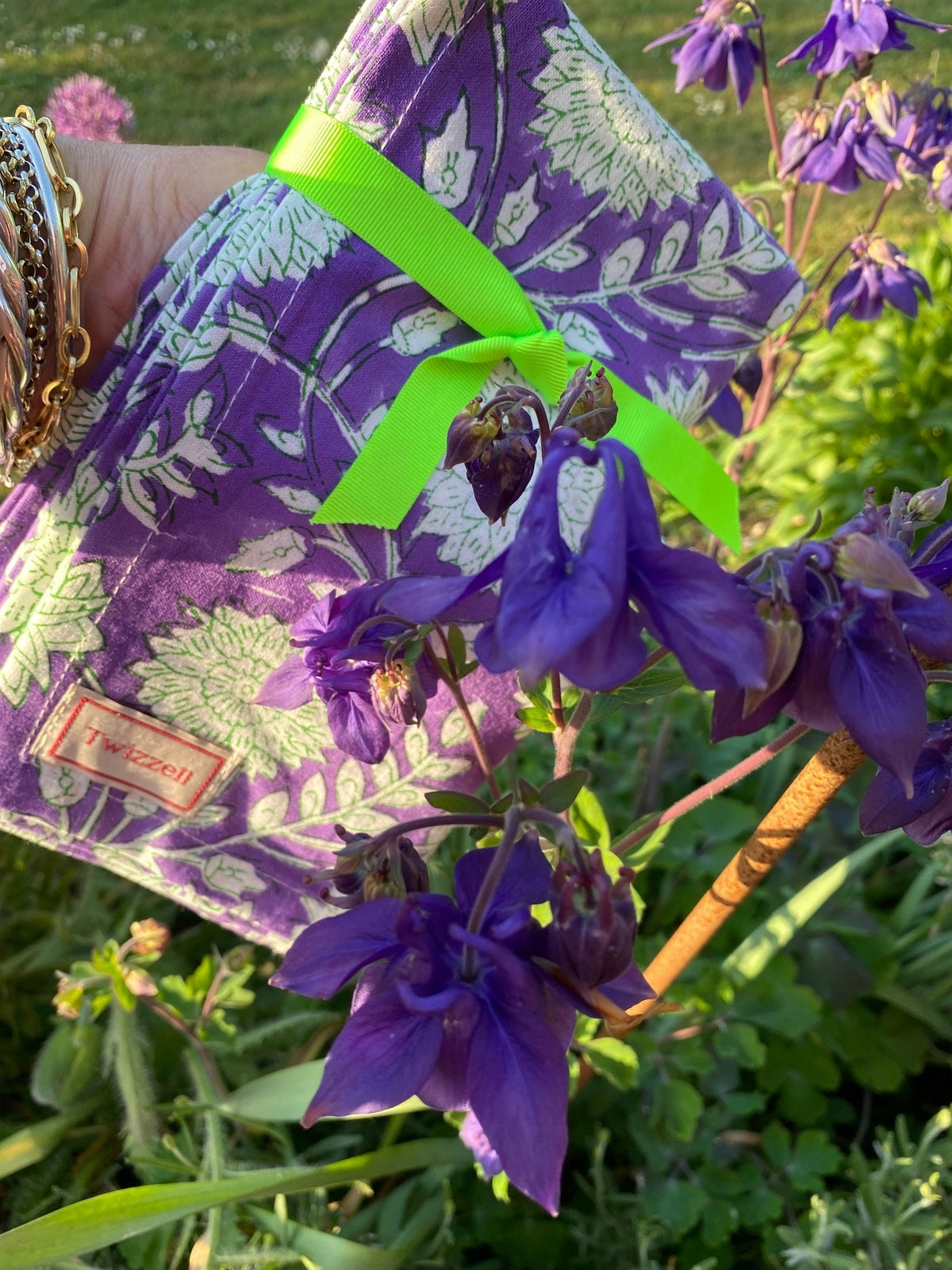 Lavender Dahlia Napkin x 4