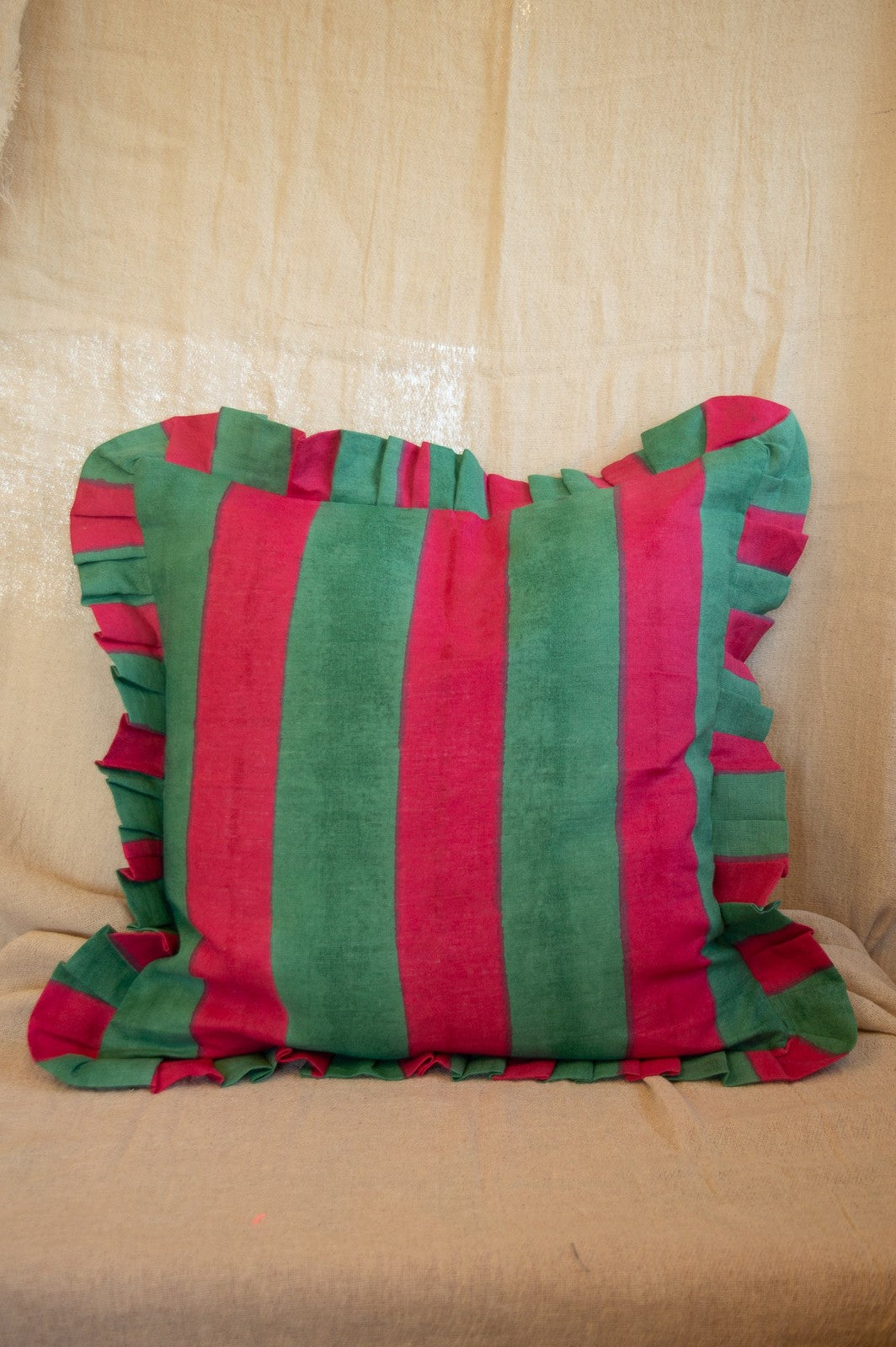 Ruffle Linen Cushion Cover - Green/Red