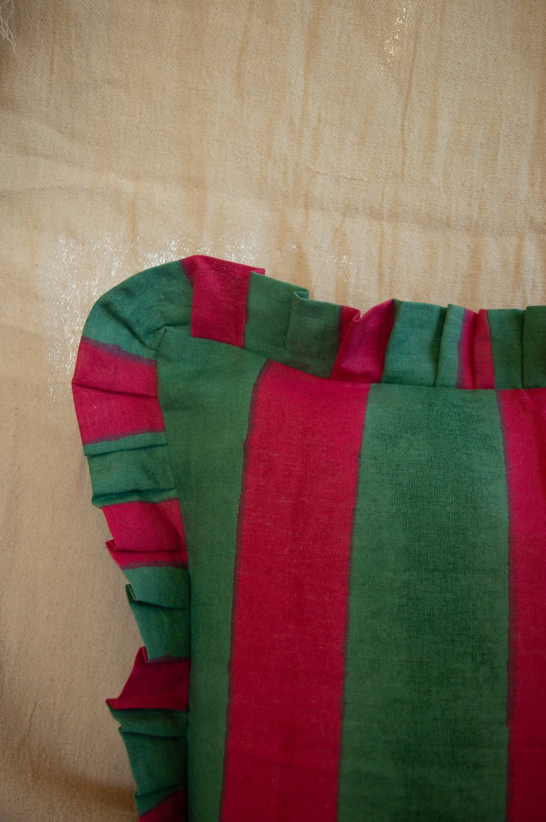 Ruffle Linen Cushion Cover - Green/Red