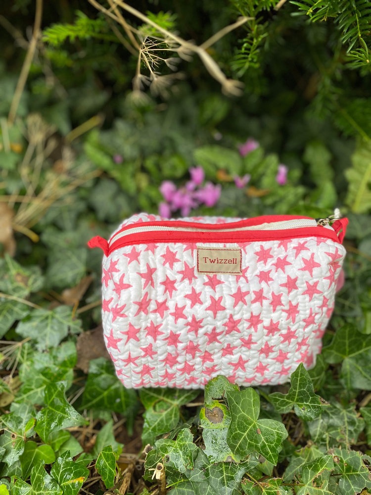 Quilted Wash Bag - Pink Stars