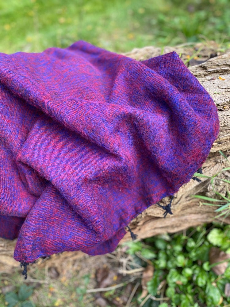 Himalayan Blanket - Magenta Purple