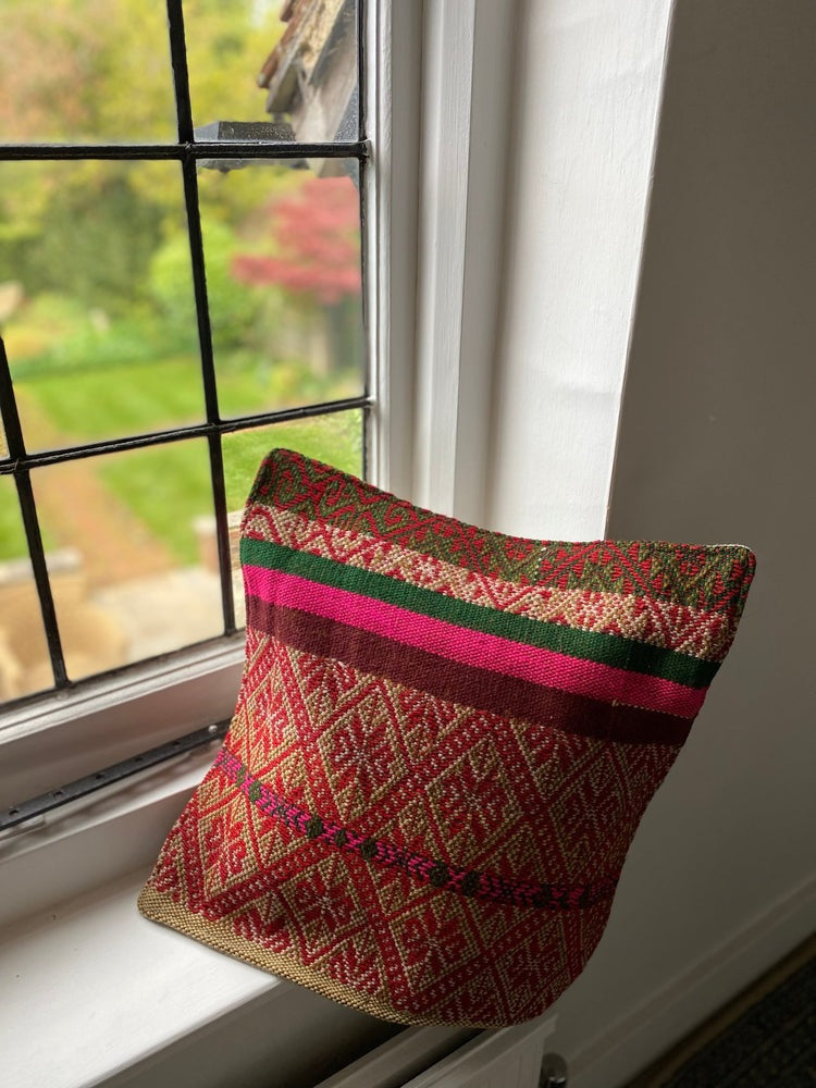 Peruvian Frazada Cushion Cover Geometric Print 2