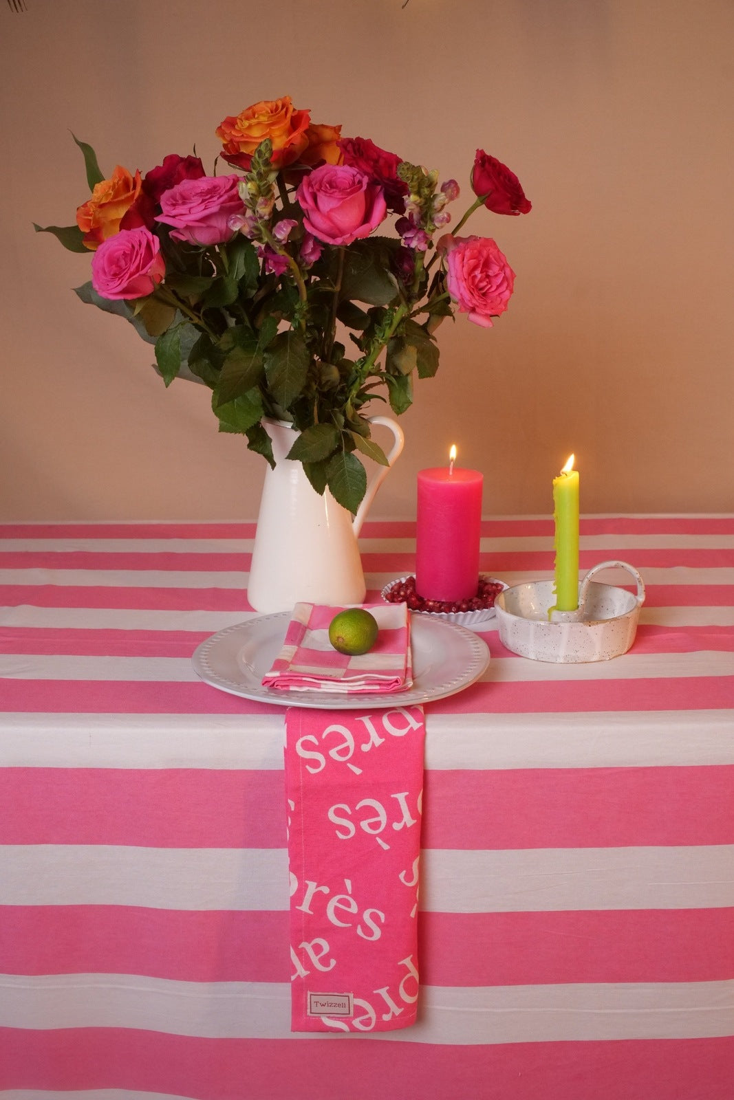 Pink & White Après Napkin x 4