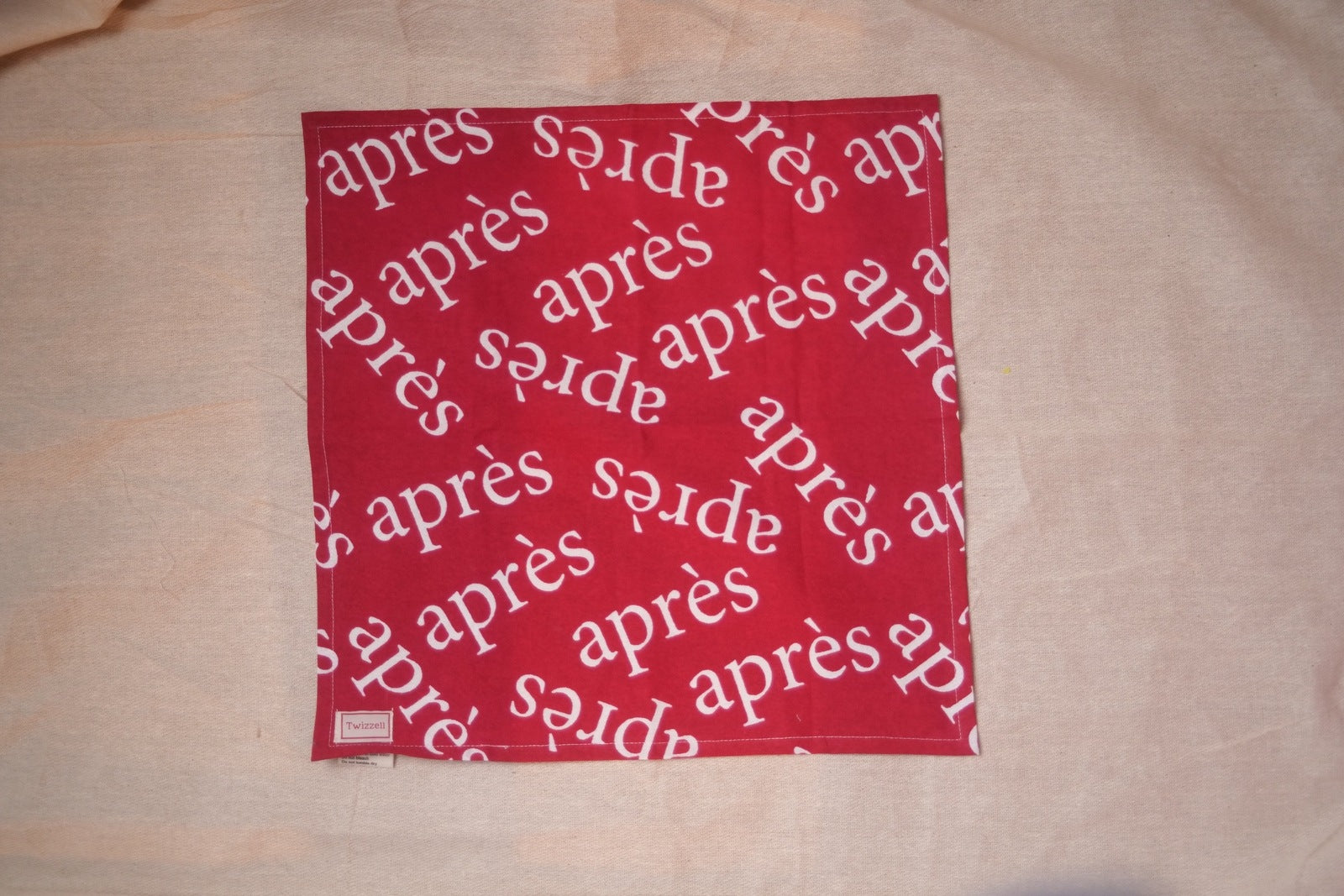 Red & White Après Napkin x 4