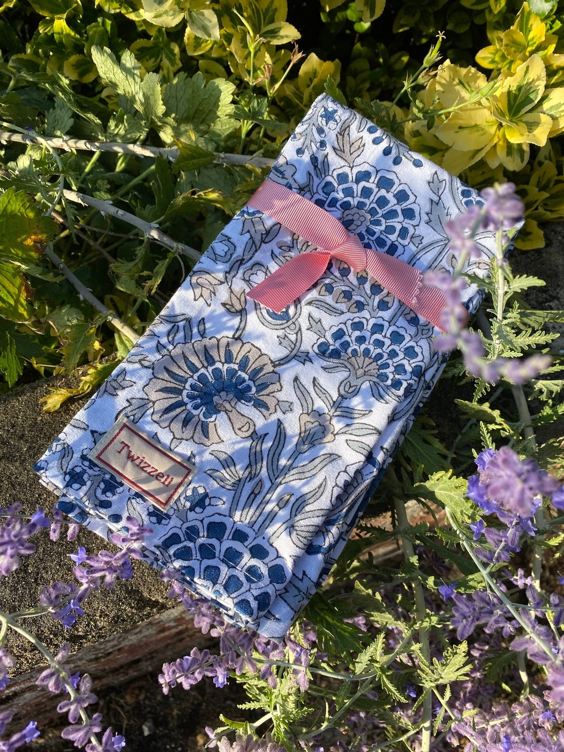 Slate Bloom Napkin x 4