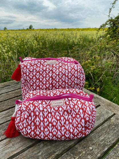 Quilted Wash Bag - Red