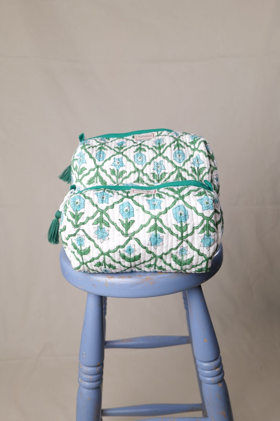 Quilted Wash Bag - Blue Diamond