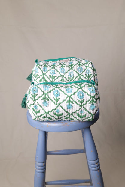 Quilted Wash Bag - Blue Diamond