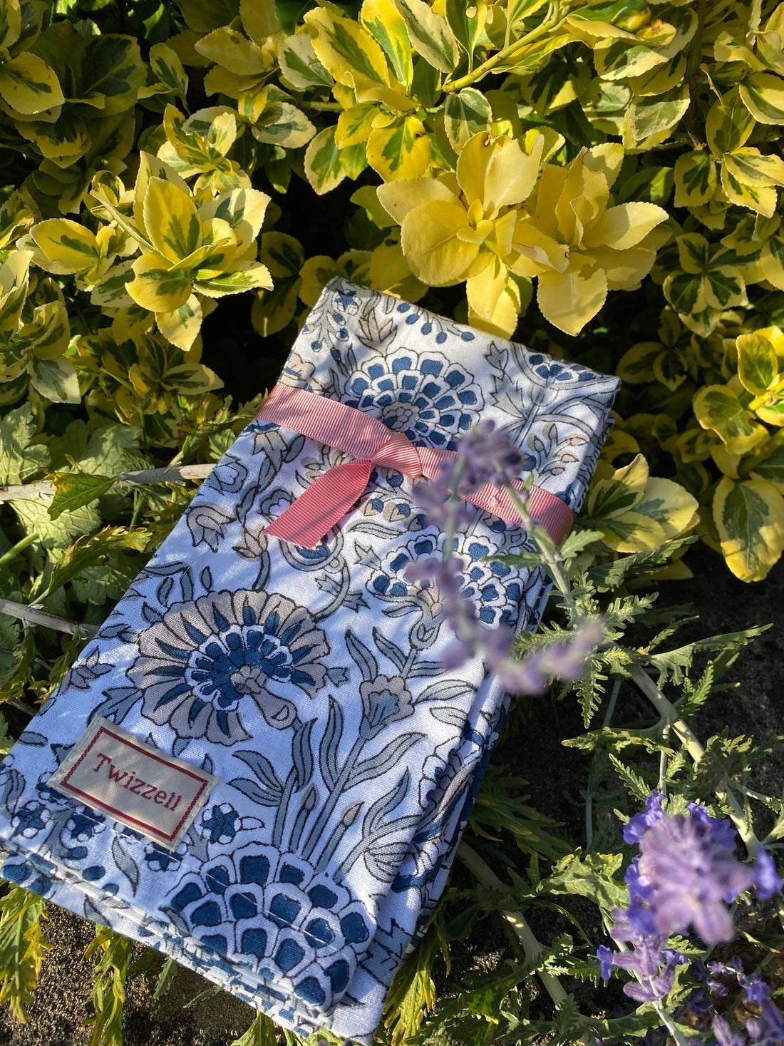 Slate Bloom Napkin x 4