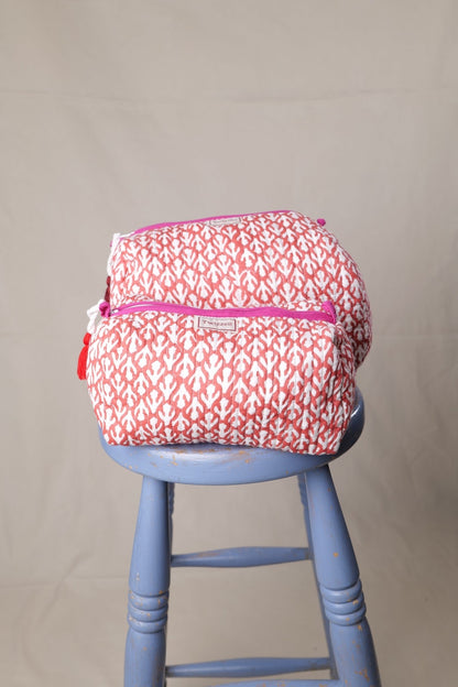 Quilted Wash Bag - Red