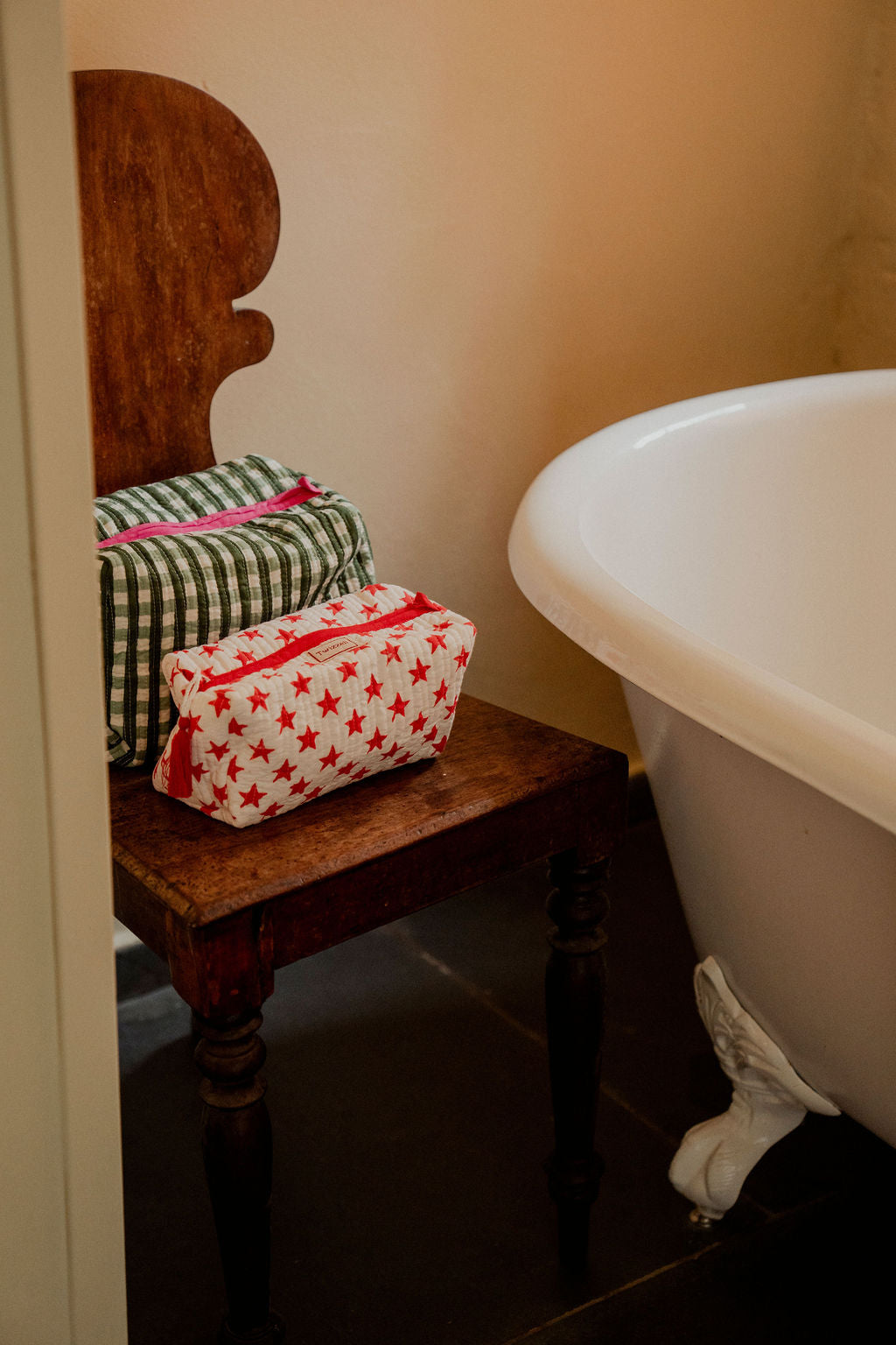 Quilted Wash Bag - Green Gingham