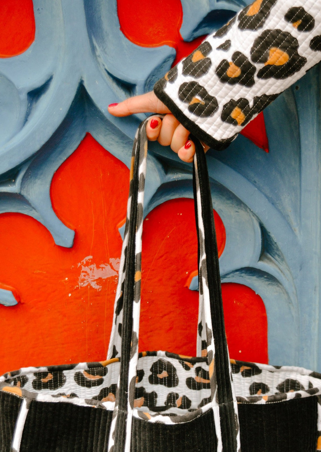 Velvet Reversible Bag - Black and Leopard