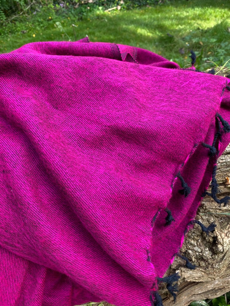 Himalayan Blanket - Magenta
