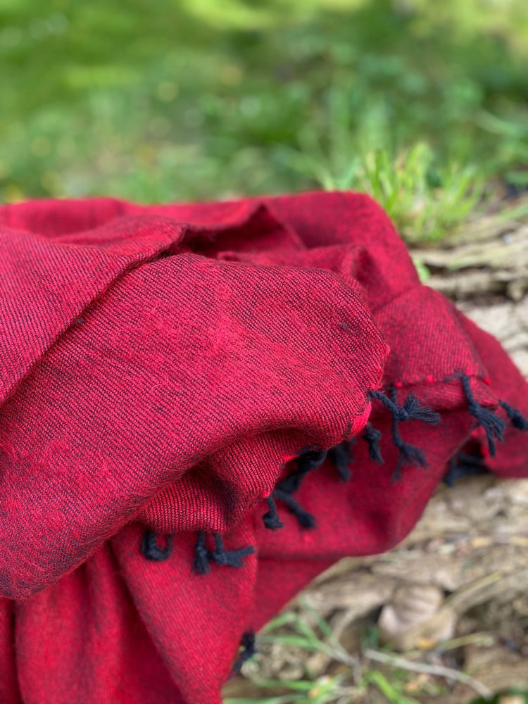 Himalayan Blanket - Deep Red