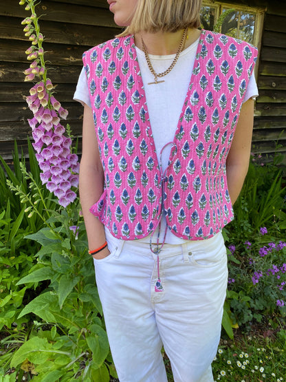 Reversible gilet - Pink and mauve Geometric
