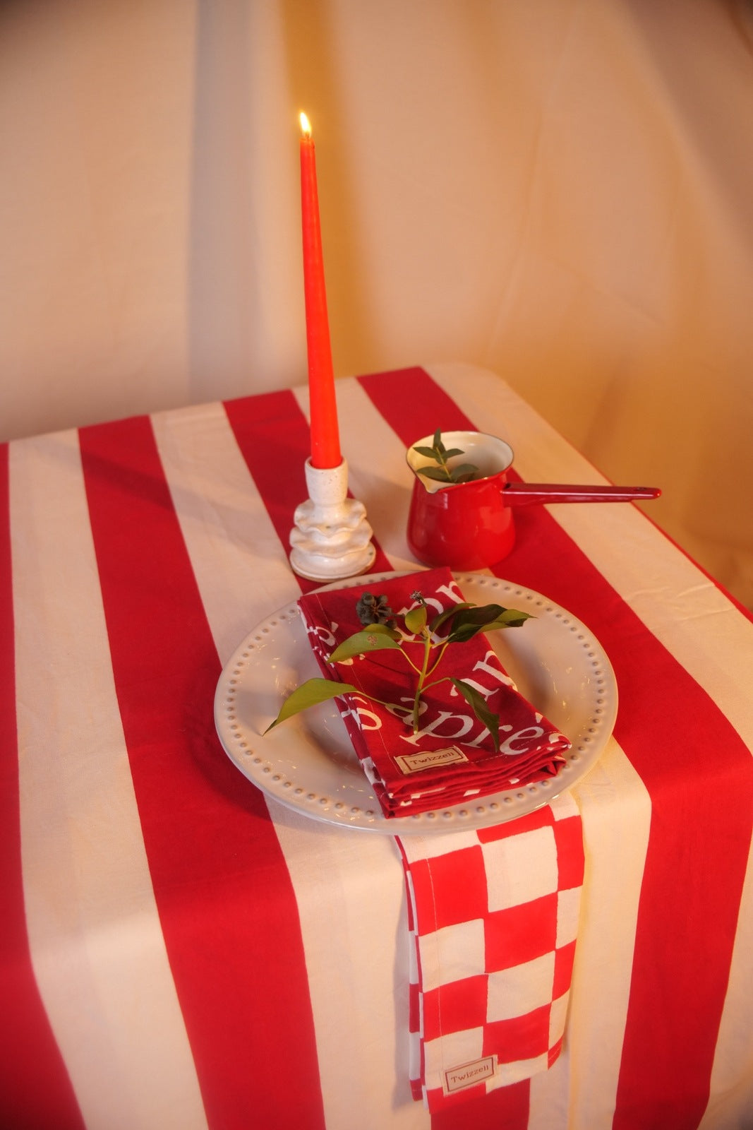 Red &amp; White Après Napkin x 4