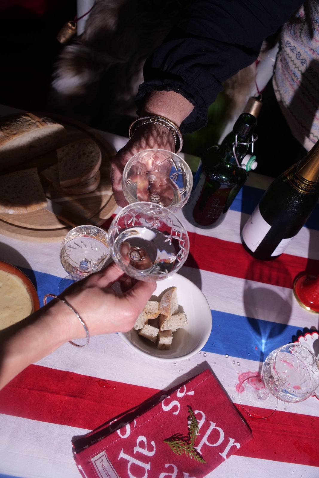 Red &amp; White Après Napkin x 4