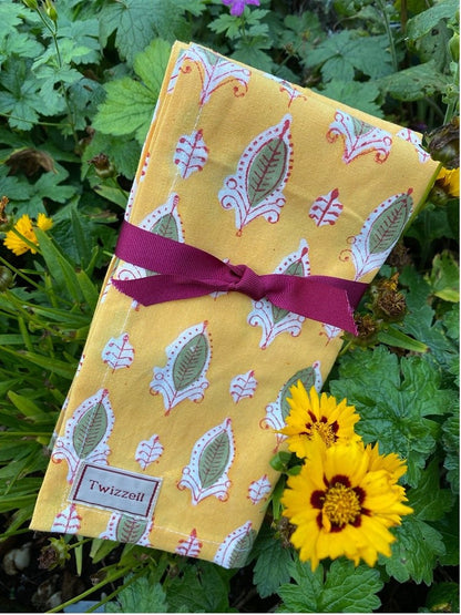 SECONDS Yellow with Green Leaf Napkin x 4