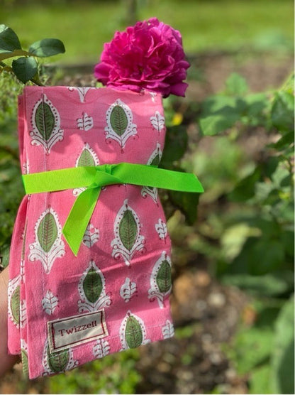 Pink with Green Leaf Napkin x 4